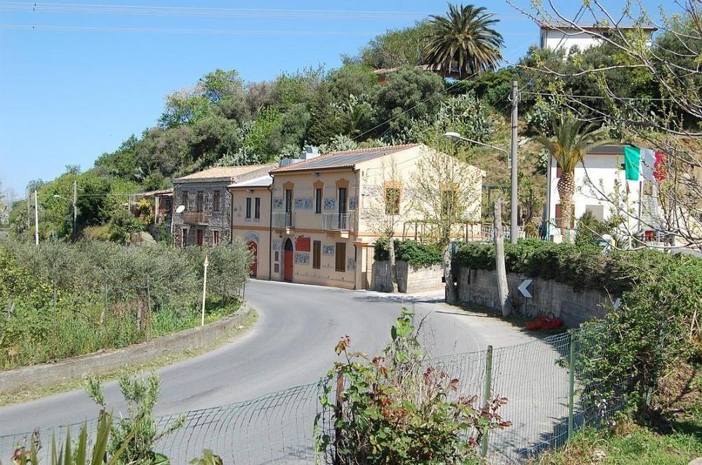Agriturismo Parra Santa Lucia del Mela Экстерьер фото