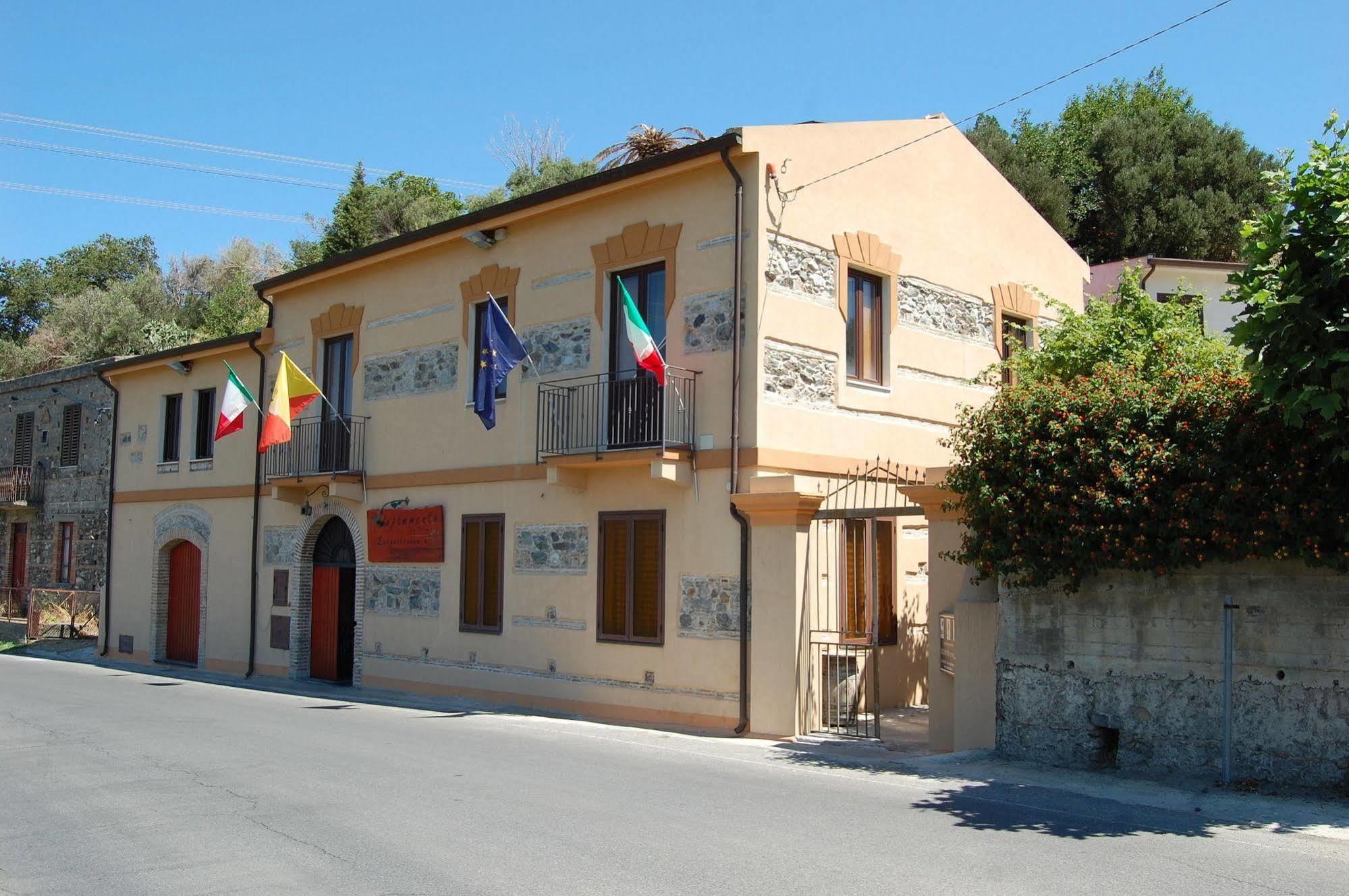 Agriturismo Parra Santa Lucia del Mela Экстерьер фото