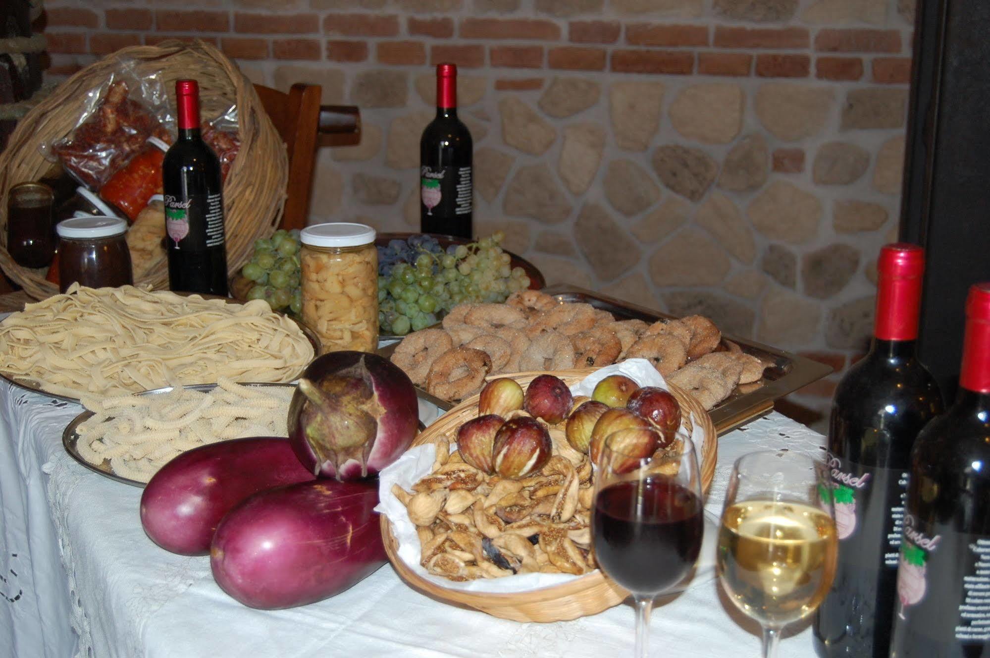 Agriturismo Parra Santa Lucia del Mela Экстерьер фото